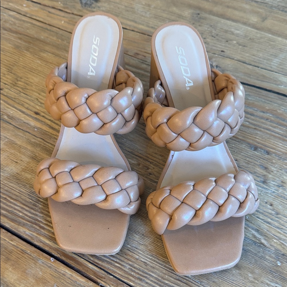Soda Women's Braided Sandals in Tan
